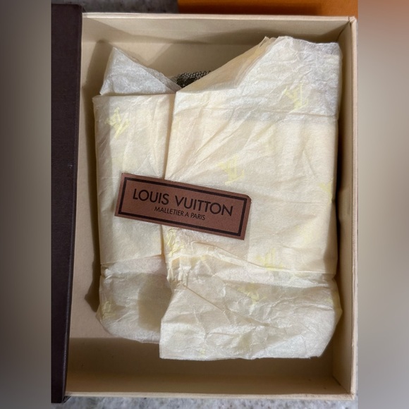 LOUIS VUITTON Mini Monogram Conte de Fees Butterfly Porte-Monnaie Coin Purse - Picture 7 of 14